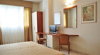 Hotel Delfina Сінья Екстер'єр фото